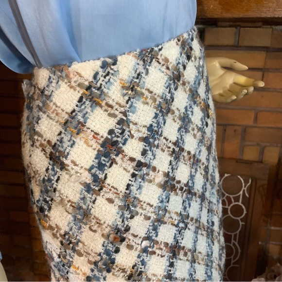 TALBOTS PETITE CREAM, BLUE & BROWN PLAID PRINT BOUCLE SKIRT (16P) - Picture 7 of 12
